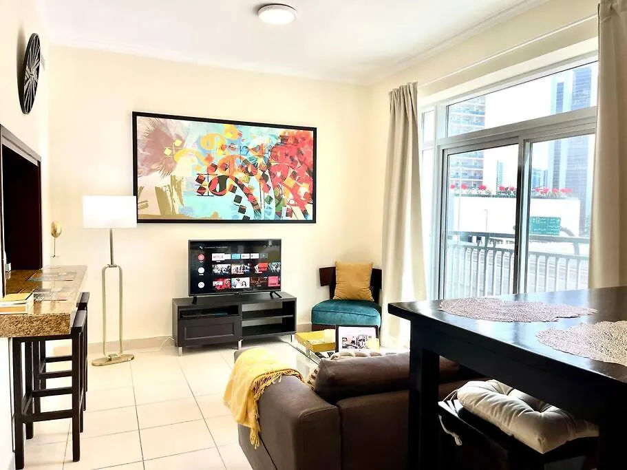 Spacious Studio Downtown Dubai - Walk To Dubai Mall